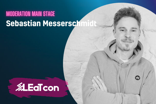 Sebastian Messerschmidt (Moderator) auf der LEaT con 24